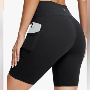 High Waisted Black Sport Shorts with pockets